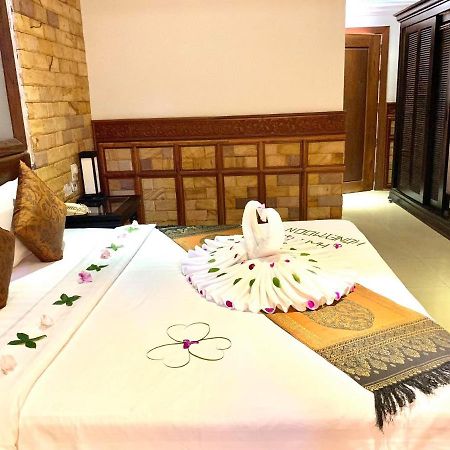 160 Angkor Villa シェムリアップ エクステリア 写真
